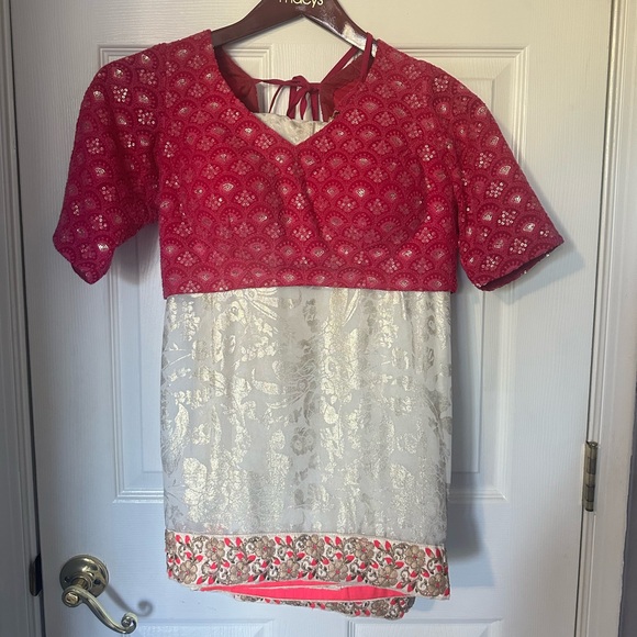 White georgette saree with pink blouse set - Picture 1 of 13